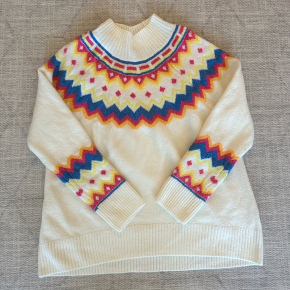 Vince Camuto Sweaters - Vince Camuto Cream Sweater with Vibrant Zigzag Design